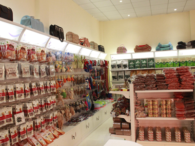 1450927627331085.jpg 样板店货架-6.jpg